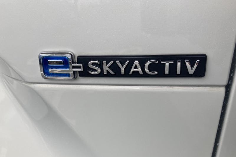 電気自動車e-SKYACTIV