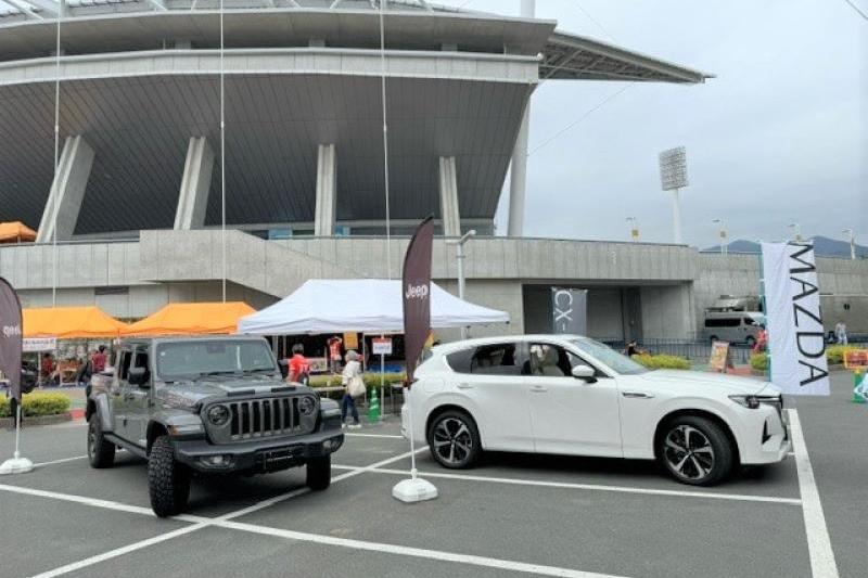 Jeep Gladiatorと一緒に