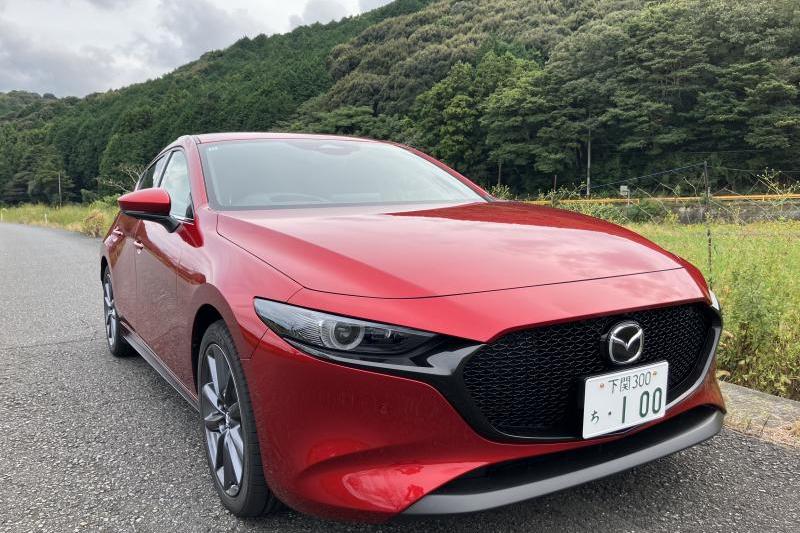 MAZDA3の新・試乗車です。グレードはXDツーリングです。