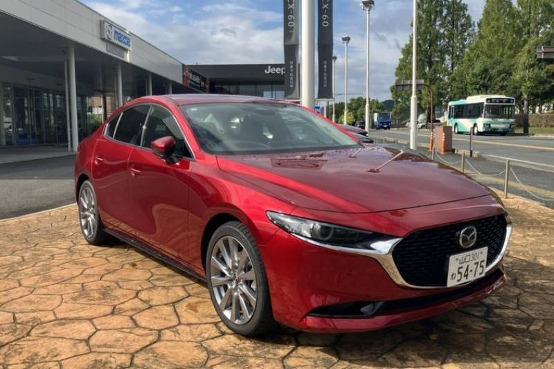 MAZDA3はマツダイチオシの赤
