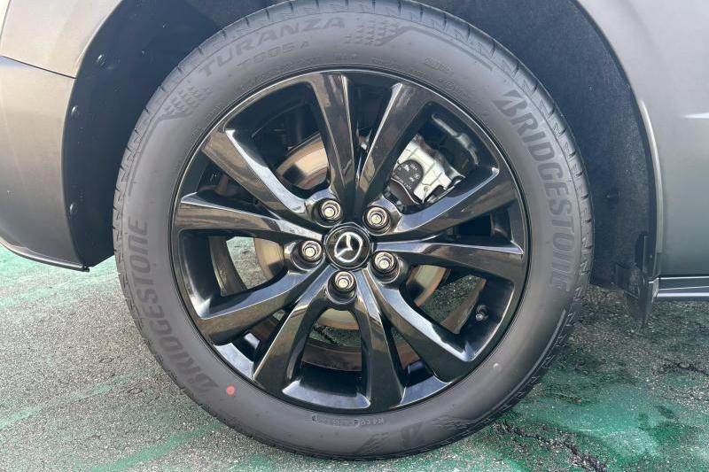 CX-30 XD RETRO SPORTS EDITIONのアルミホイールです。