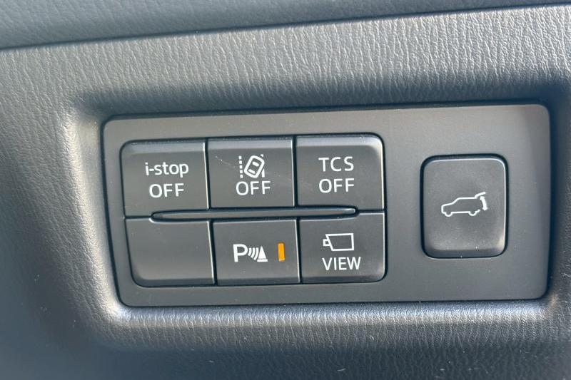 電動リアゲート で荷物の積み降ろしもスマートに！